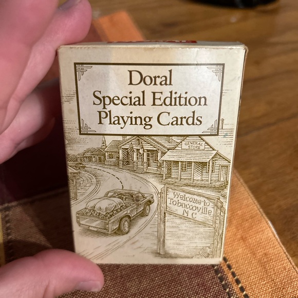 doral 1995 tobaccoville, NC special edition table playing cards - Picture 5 of 5